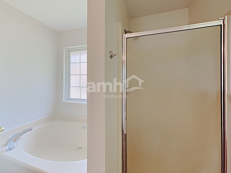 Building Photo - 3123 Bilbrey Dr