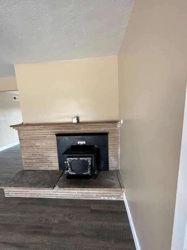 Building Photo - 3135 Courtney Dr