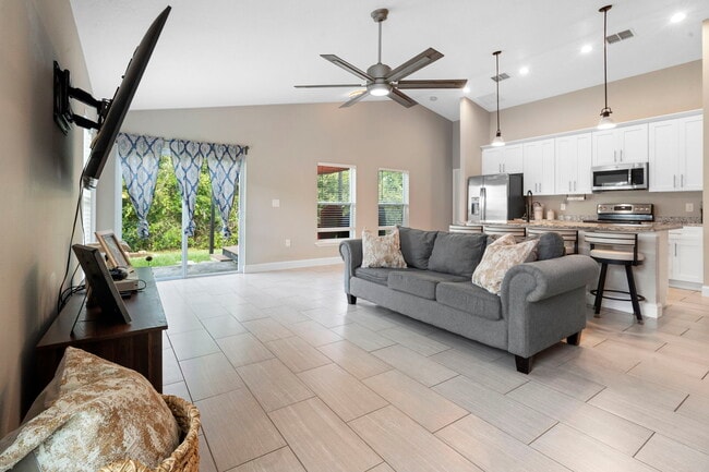 Building Photo - 2940 Beal St