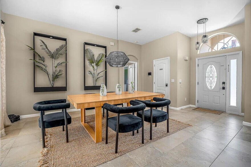 Building Photo - 412 N Hampton Dr