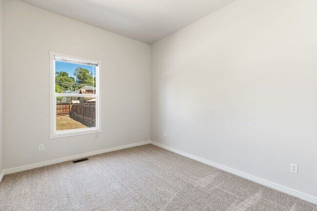 Building Photo - 1704 W Cucharras St