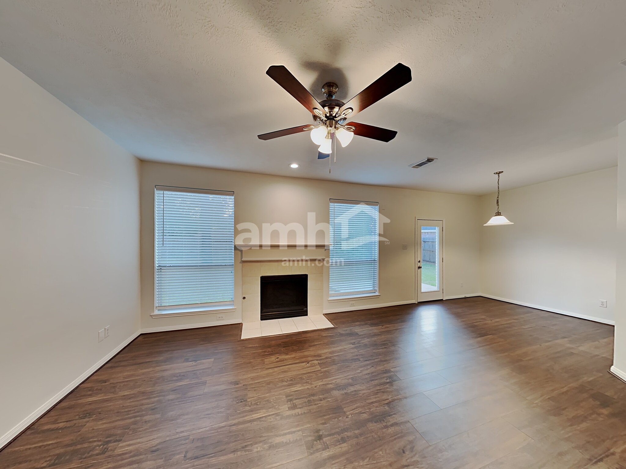 Building Photo - 25504 Oakhurst Trails Ct
