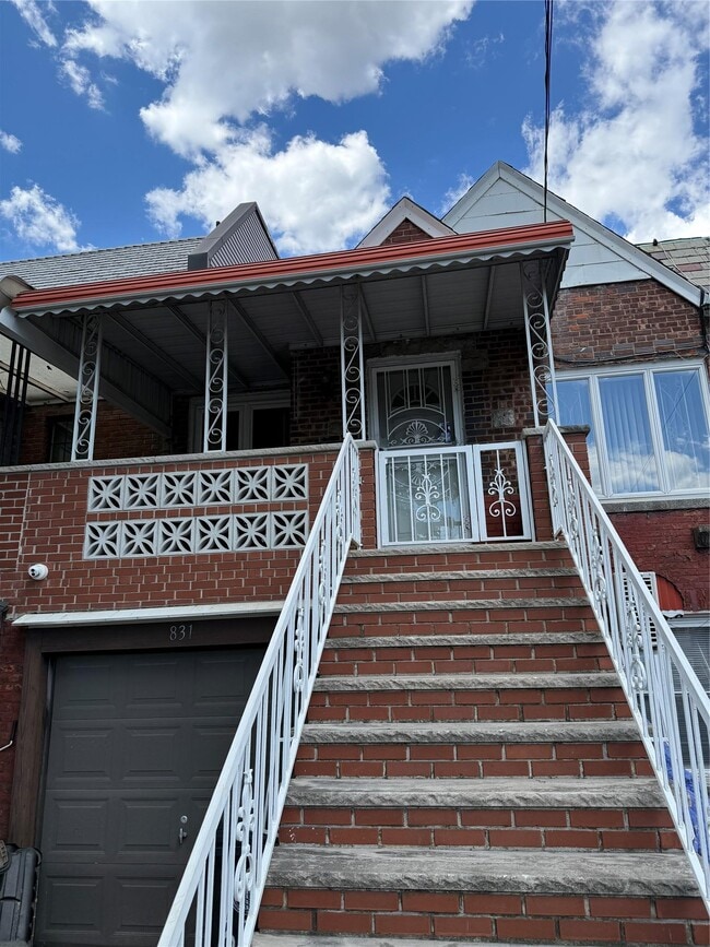 Building Photo - 831 Avenue Z