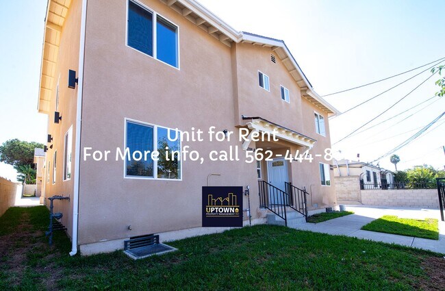 Building Photo - Townhome - 3 Bedrooms-2.5 Baths - Los Ange...