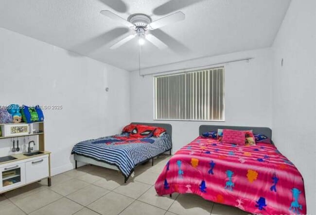 Building Photo - 8160 Geneva Ct