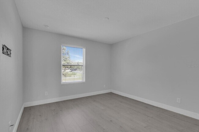 Building Photo - 1739 Kato Wy