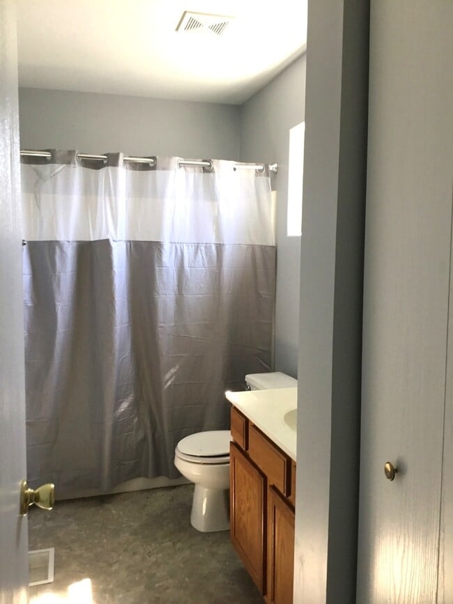 Building Photo - 1509 Green Trails Dr