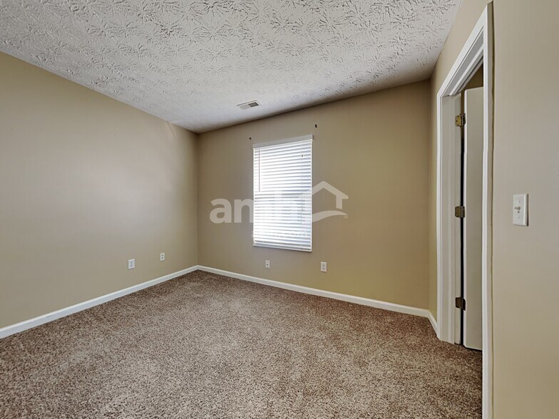Building Photo - 2855 Greystoke Dr