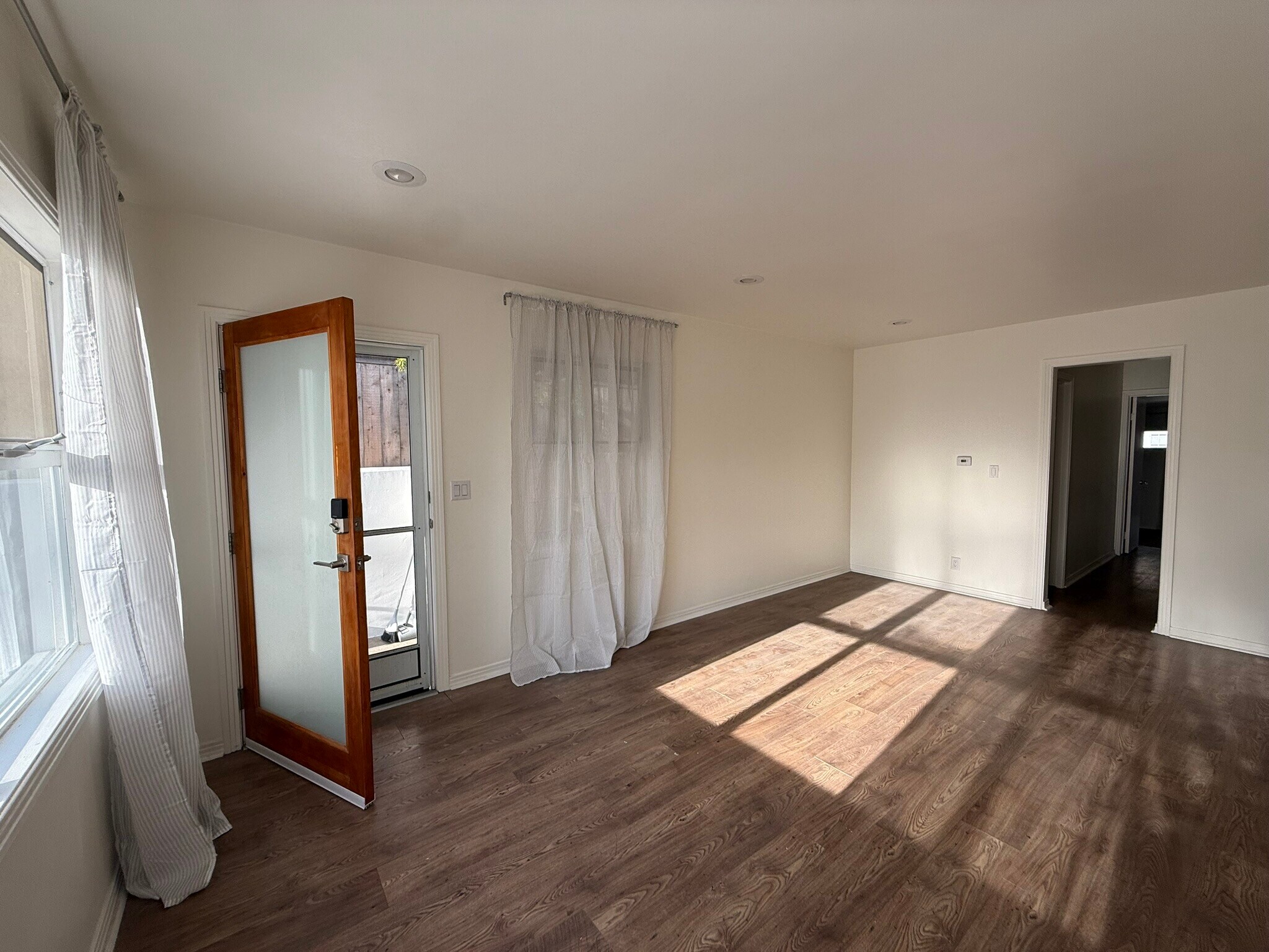 Living Room - 710 Pacific Avenue