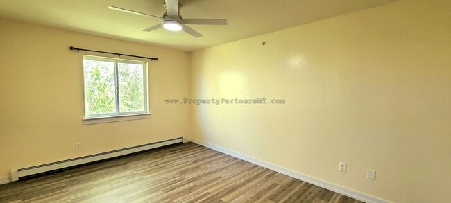 Building Photo - *** Beautiful Condo - 3Bed 2Bath ***