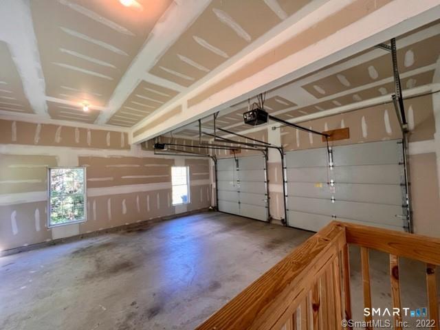 Building Photo - 242 Upper Pattagansett Rd