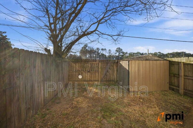 Building Photo - 705 Mill Landing Rd