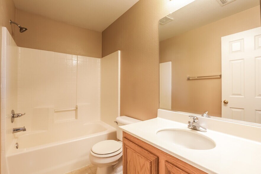 Building Photo - 5033 Diamond Ranch Ave