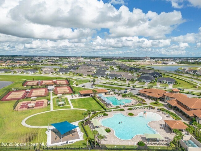 Building Photo - 3233 Casare Dr