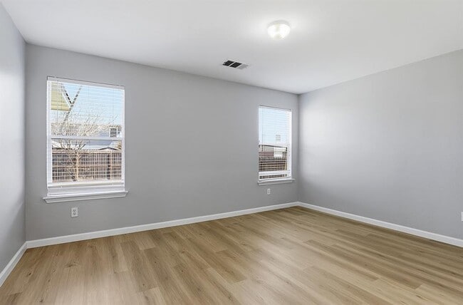 Building Photo - 2410 Charlie Harley Dr