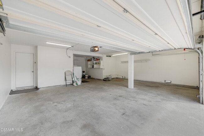 Building Photo - 3050 Wildwood Ave