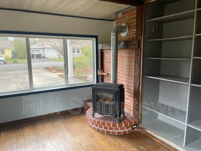 Building Photo - 575 E Berkeley St