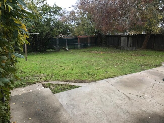 Building Photo - 3471 Stauss Ave