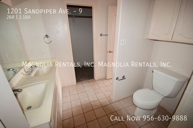 Building Photo - 1201 Sandpiper Ave