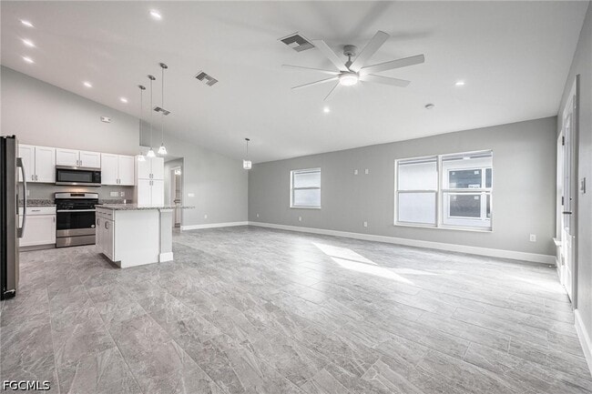 Building Photo - 184 Broward Ave