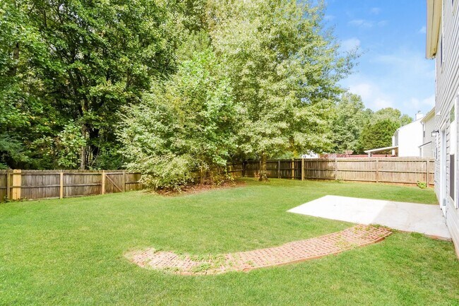 Building Photo - 6734 Brookfield Way