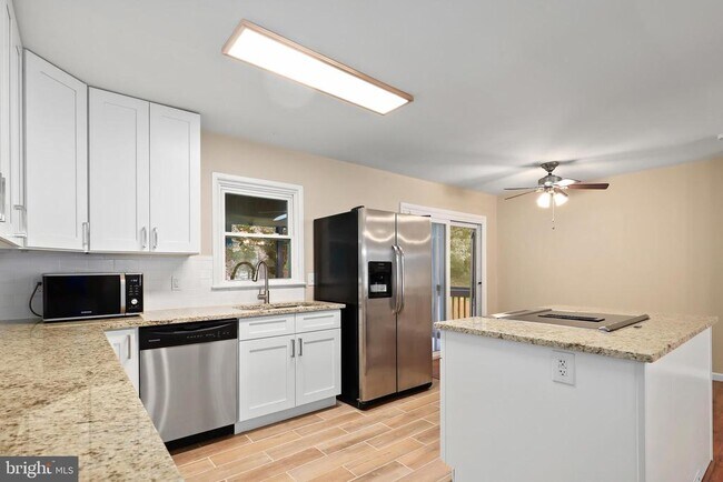 Building Photo - 13421 Delaney Rd