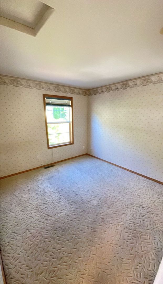 Building Photo - PRELEASING: 4 bdrm/1.5 bath house near WWU Park-N-Ride