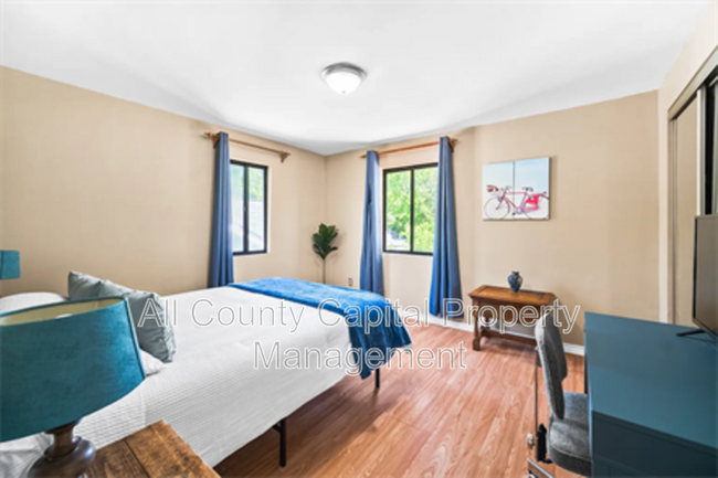 Building Photo - 10515 N Mopac Expy