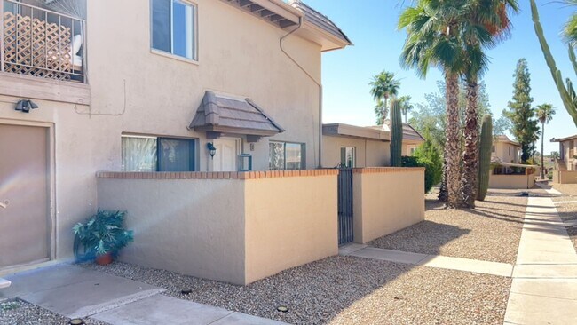 Building Photo - 17014 E Calle Del Oro