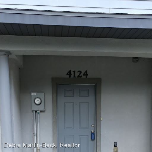 Building Photo - 2 br, 2.5 bath House - 4124 SW 15th Pl