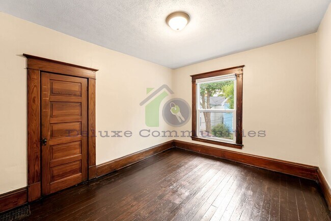 Building Photo - 749 Jackson St NW