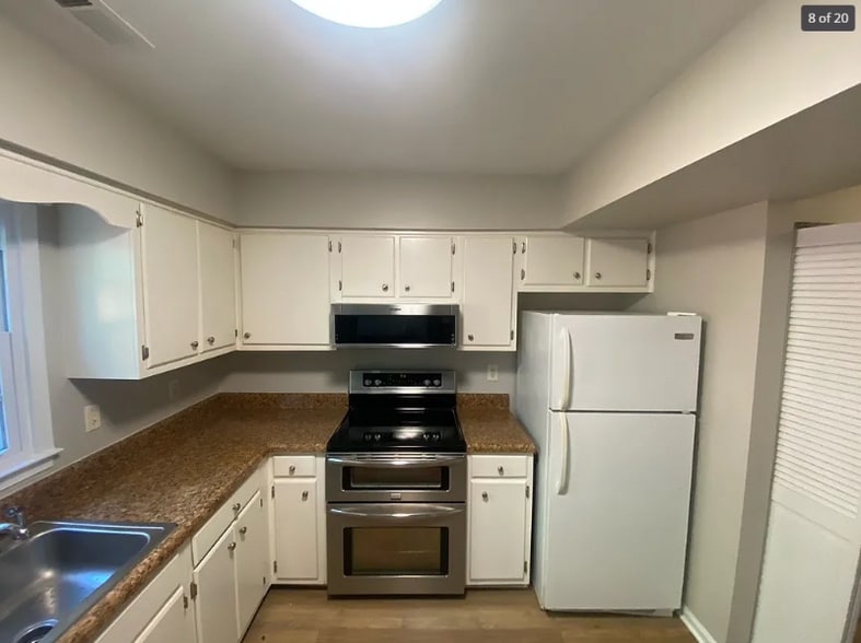 Building Photo - 1512 Skirmish Run Dr