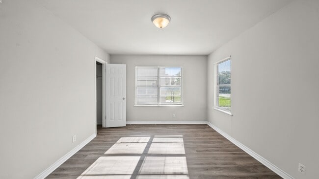 Building Photo - 1236 2nd Ave N