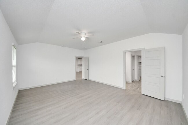 Building Photo - 7803 Golden Rubia Ln