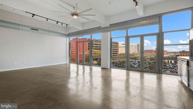 Primary Photo - 444 N 4th St