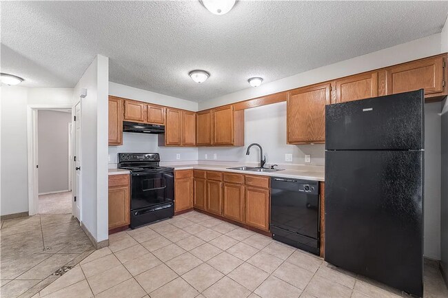 Building Photo - 3501 SW Landau Ct