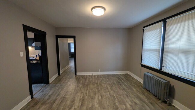 Building Photo - 3863 Brighton Rd