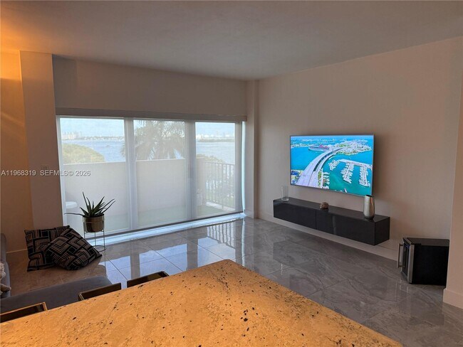 Building Photo - 880 NE 69th St