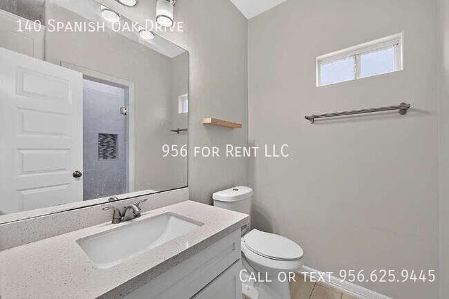 Building Photo - 140 Spanish Oak Dr