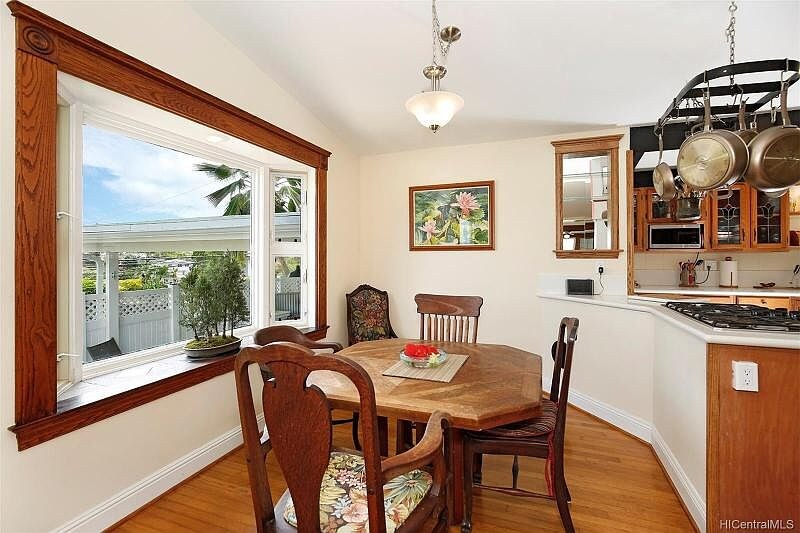 Building Photo - 1132 Mapuana St