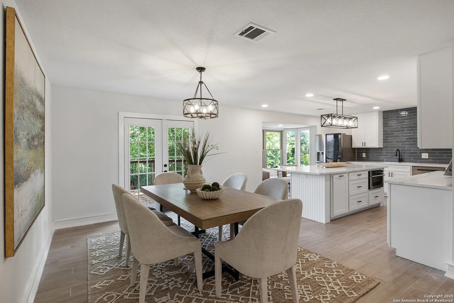 Building Photo - 123 E Brandon