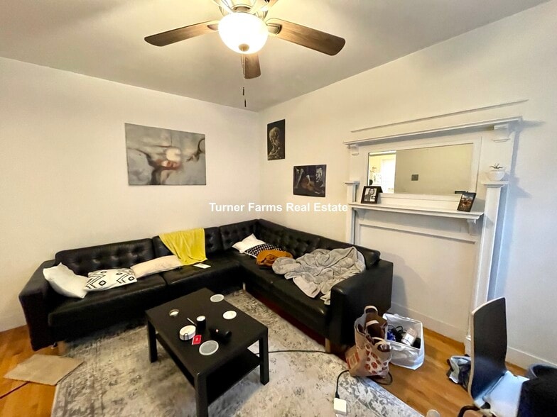 Building Photo - 530 Cambridge St