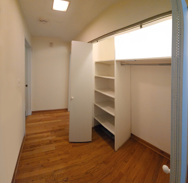Building Photo - 431 S Dearborn St