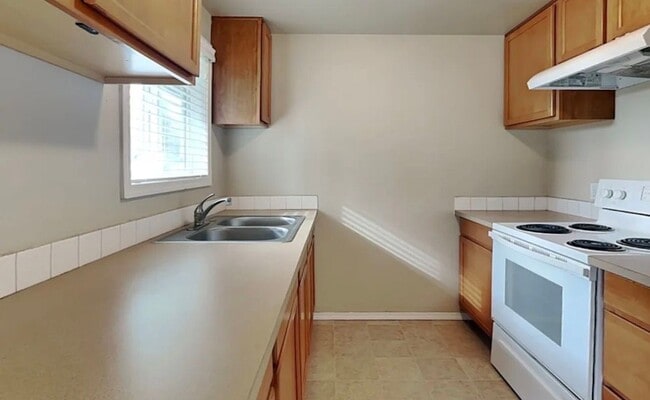 Building Photo - 2191 Pinetop Ln