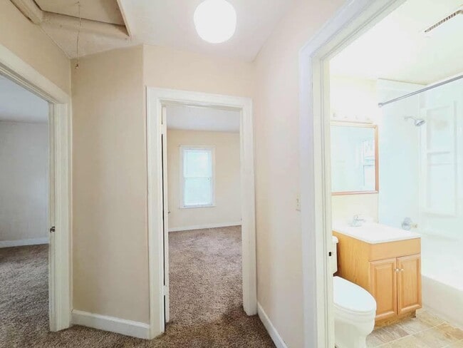 Building Photo - Charming 3 Bedroom, 2 Bath House For Rent!!