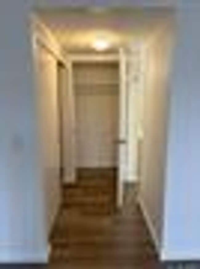 Building Photo - Ground Floor Condo in the heart of Hillcrest