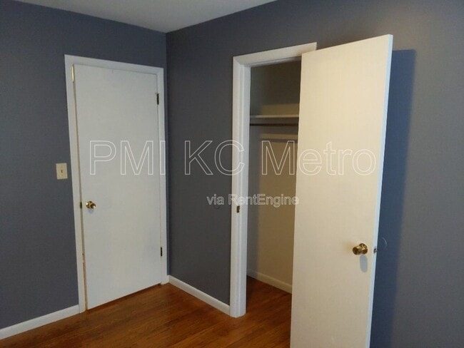 Building Photo - 3207 NE 48th Terrace