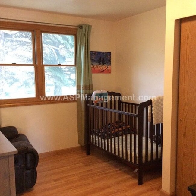 Building Photo - 2074 Newcastle Dr
