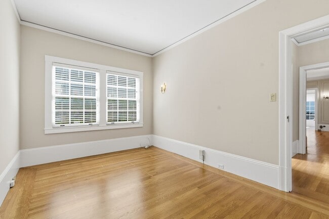 Building Photo - 501-503 Mandana Blvd