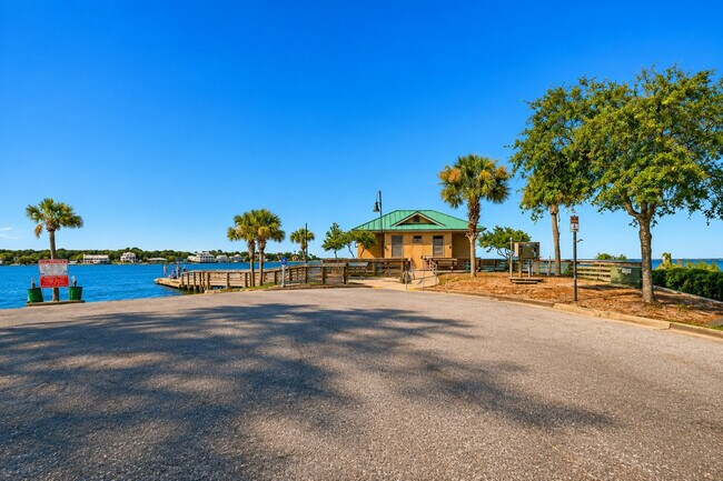 Building Photo - 769 Sundial Ct